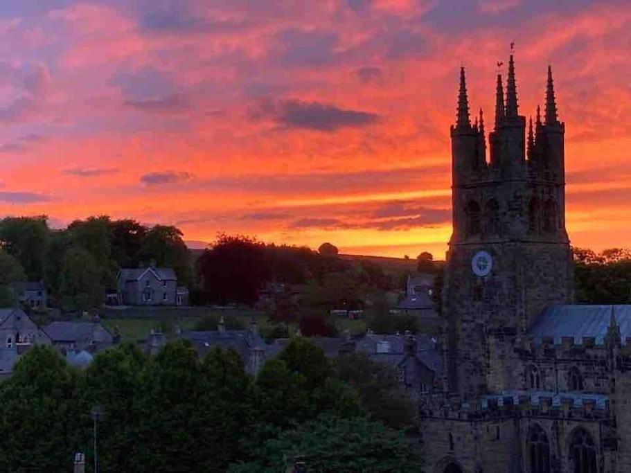 Gorgeous Cozy Cottage With A Heritage Feel, Walks, Pubs & Wood Burner Tideswell Eksteriør bilde