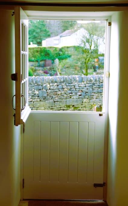 Gorgeous Cozy Cottage With A Heritage Feel, Walks, Pubs & Wood Burner Tideswell Eksteriør bilde
