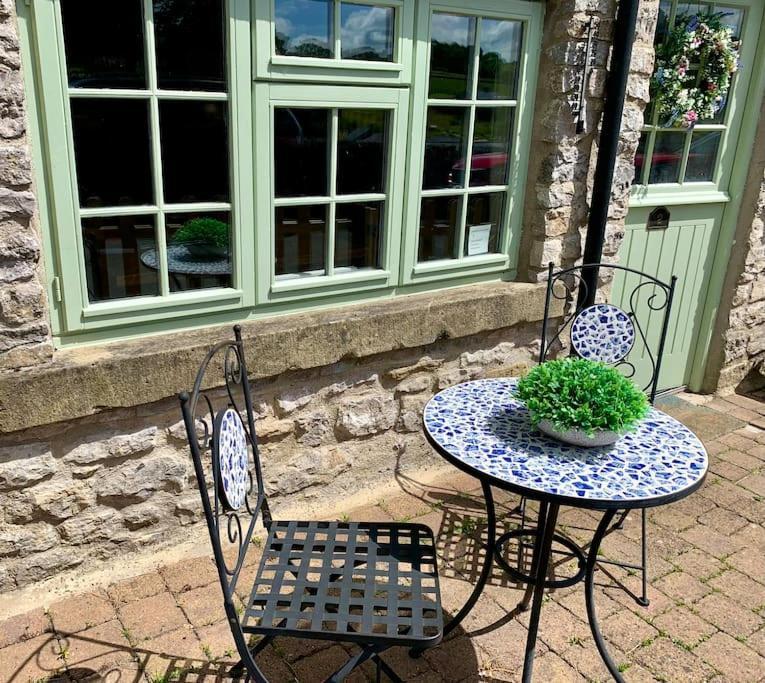 Gorgeous Cozy Cottage With A Heritage Feel, Walks, Pubs & Wood Burner Tideswell Eksteriør bilde